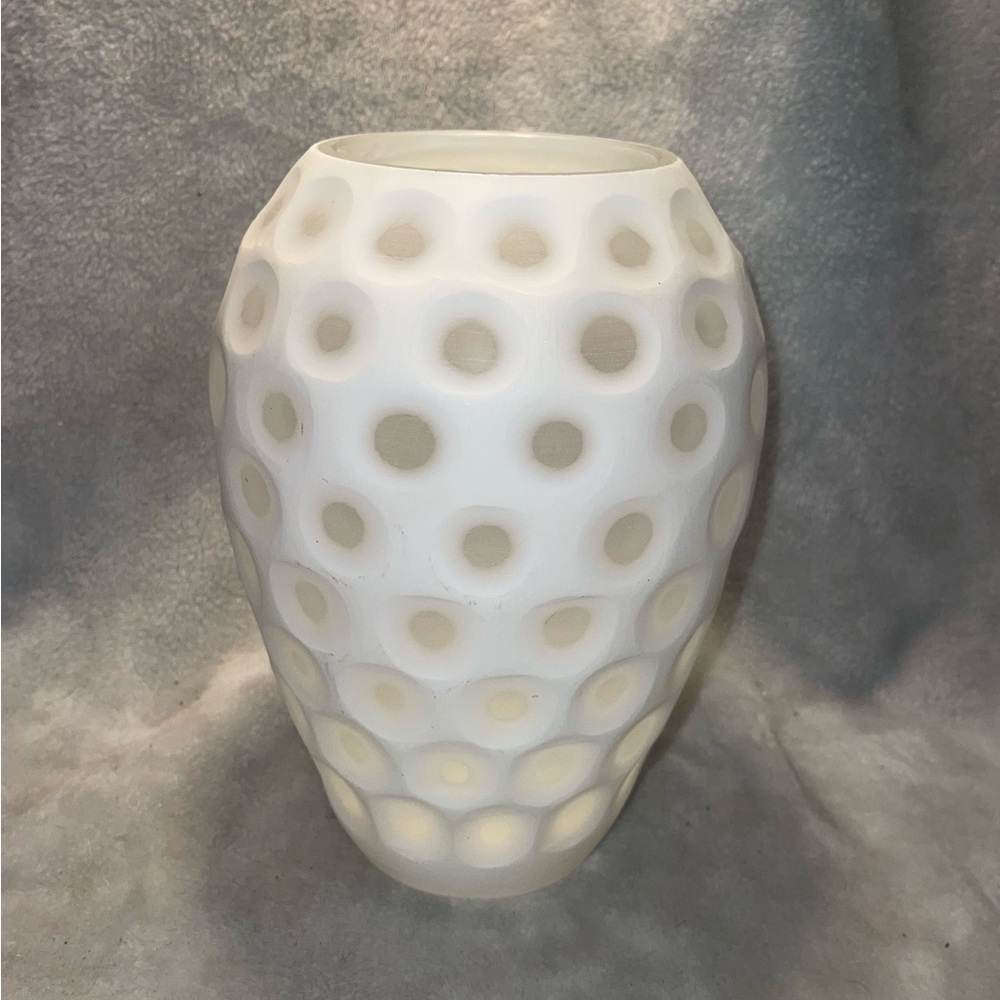 Old Vtg Honey comb vase styled like the Rockwell Modernist vase. Gorgeous!